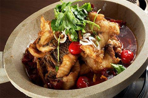 佟哥石锅鱼加盟