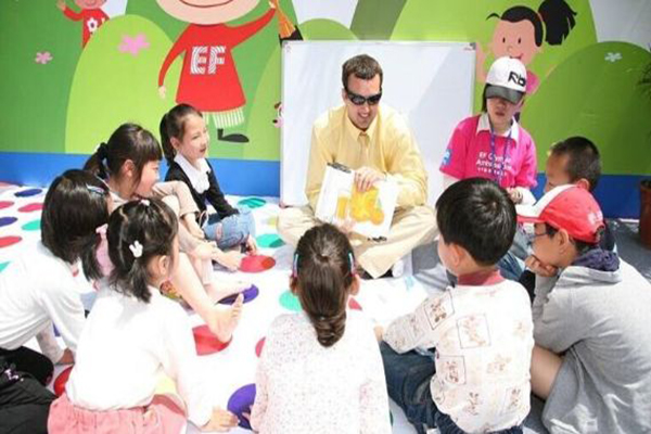 ef少儿英语加盟