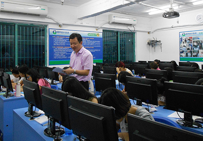 佰平会计加盟费