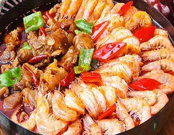 爬山虎三汁焖锅加盟店