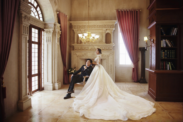 皇家施华洛婚纱摄影加盟费