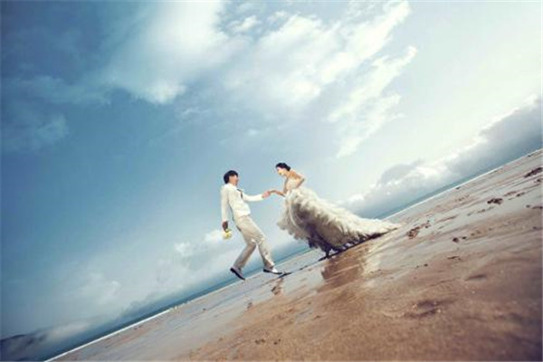 美空婚纱摄影加盟费