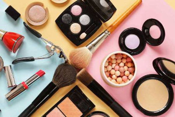 百依百顺化妆品加盟费