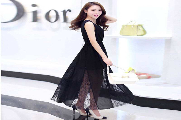 莫卡娜女装加盟