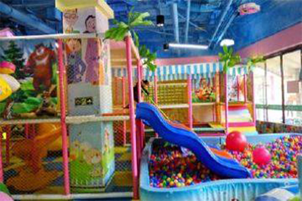 叮当猫儿童游乐园加盟费