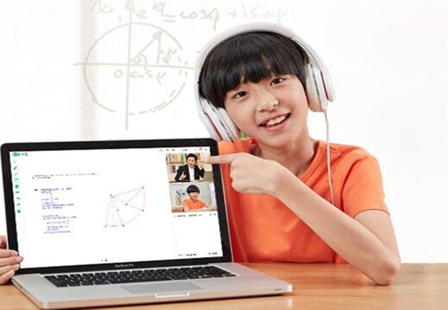 轻轻教育加盟费