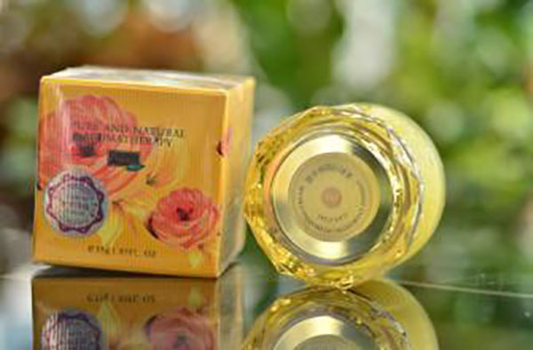 诗艾化妆品加盟店