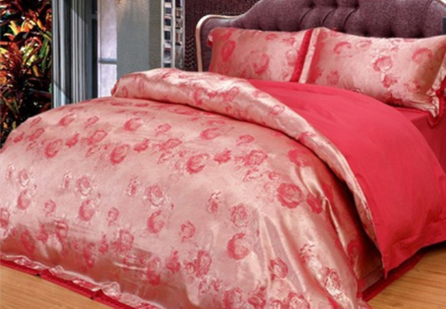 霞珍羽绒家纺加盟费