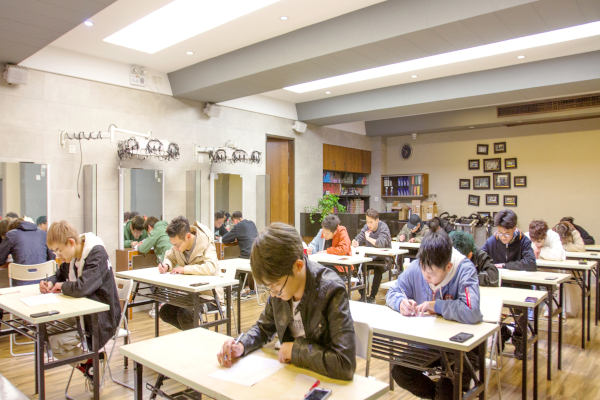 纤手人生美发学院