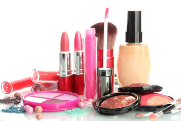 小也化妆品加盟费