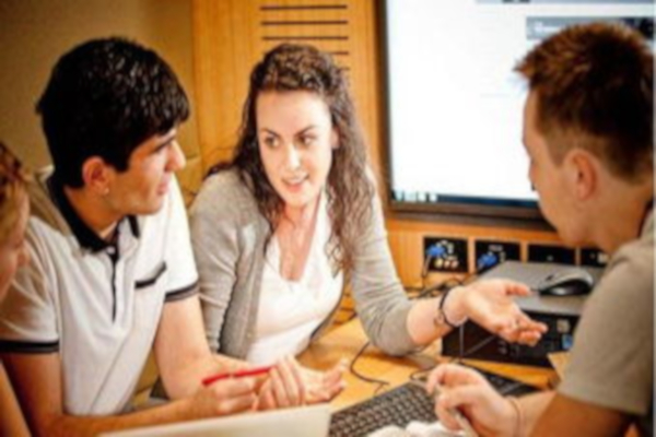 小莺留学加盟费