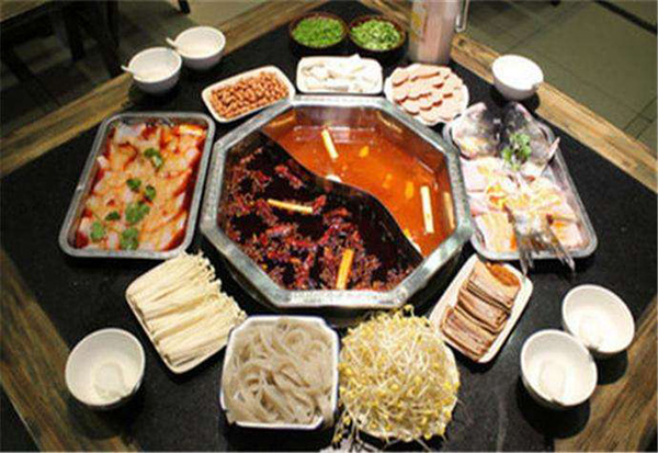 十二喜青花椒鱼火锅加盟店