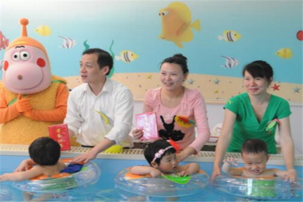 香港KAYI婴儿游泳馆