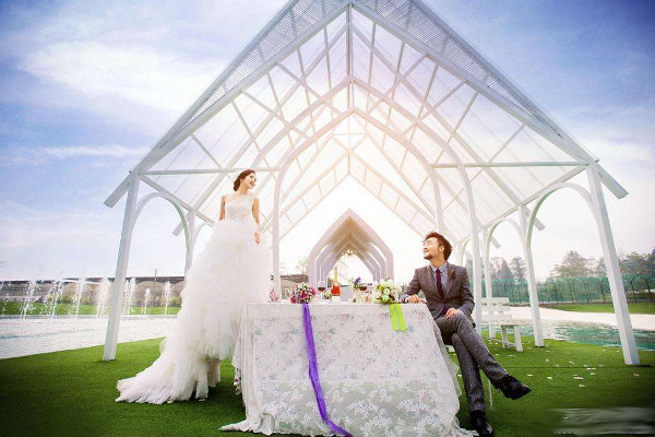 【影匠婚纱摄影加盟】加盟影匠婚纱摄影成功致富！