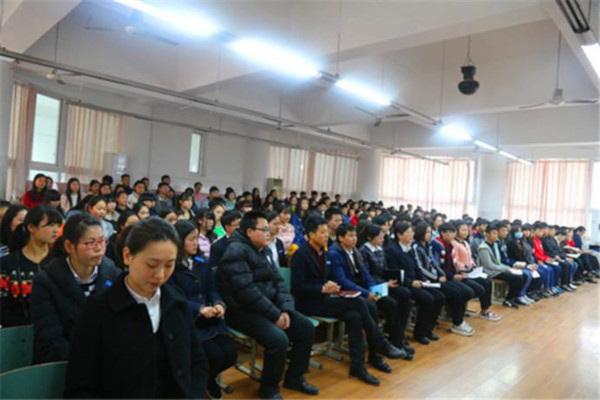 指南针教育加盟费