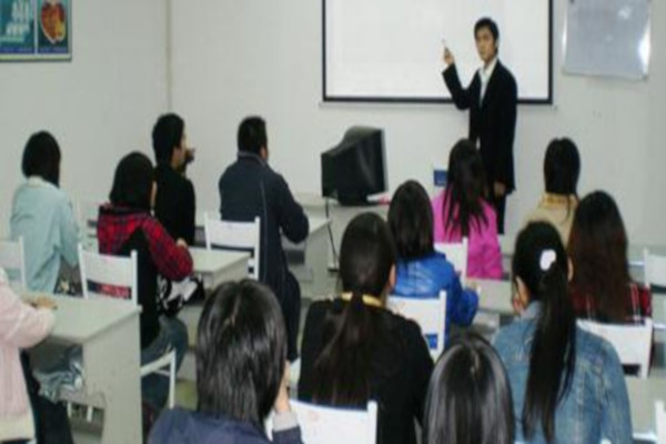 指南针教育加盟费