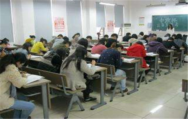 中正教育加盟费