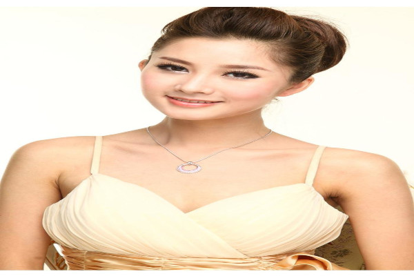 月光倾城内衣加盟费