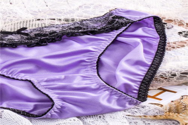 月光倾城内衣加盟费