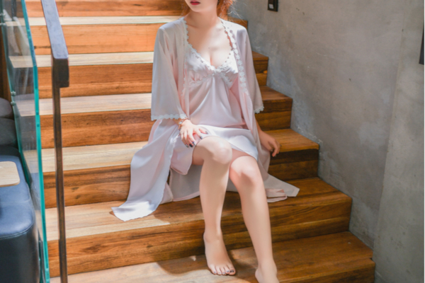 丝中皇内衣加盟店