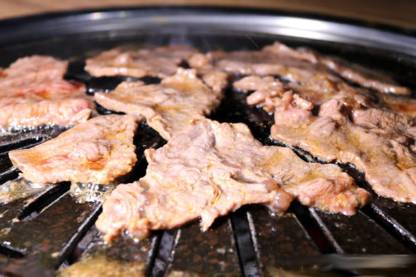 爸爸笑特色烤肉加盟费