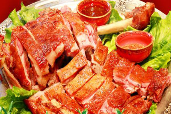 蒙皇特色烧烤加盟费