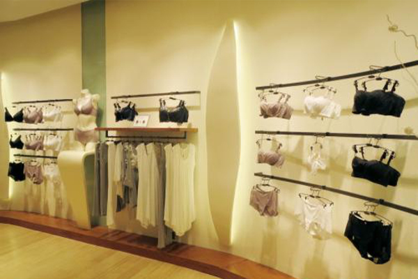 自由凸内衣加盟费