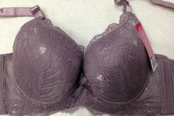 俏安妮内衣加盟费