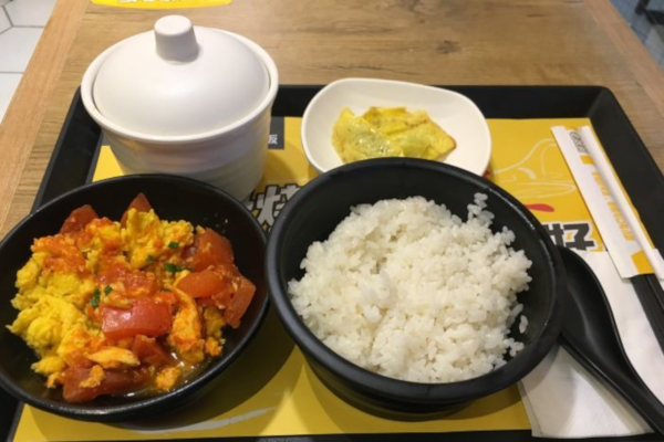 老娘舅去骨烧鱼饭加盟