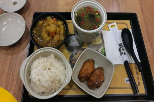 老娘舅去骨烧鱼饭加盟