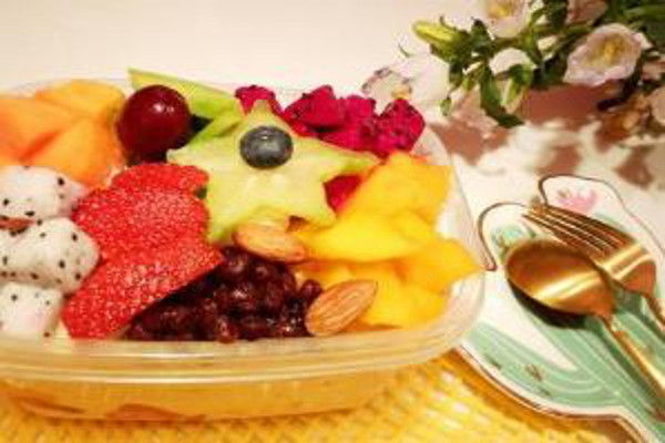 小牛找奶水果捞加盟费