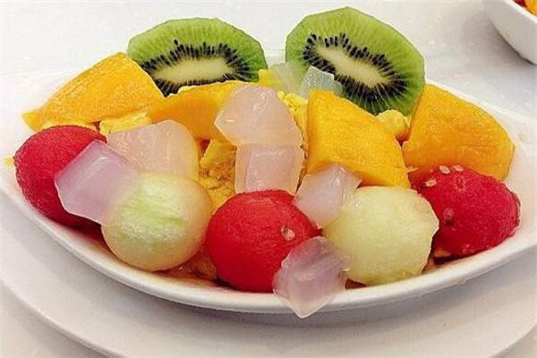 小牛找奶水果捞加盟费