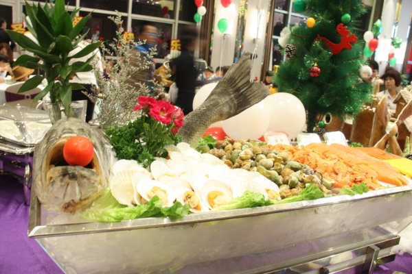 嗨锅海鲜自助加盟店