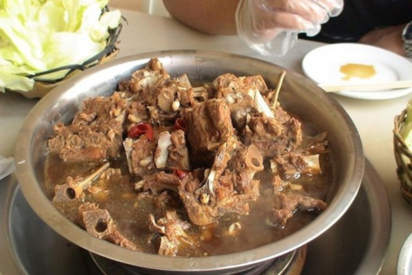 锅锅香羊蝎子火锅加盟