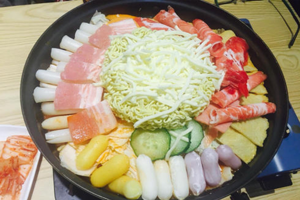 御膳韩国年糕火锅加盟费