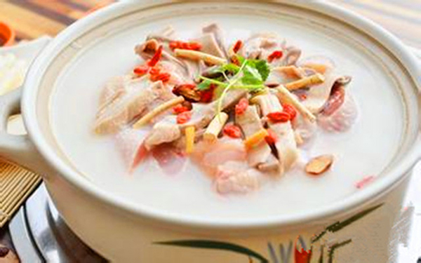 周氏竹荪鹅猪肚鸡火锅加盟店