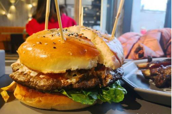 SUPERBOOM Burger爆爆大汉堡