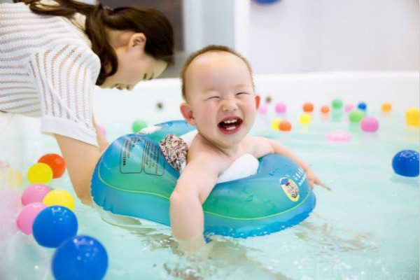 御贝婴儿温泉SPA