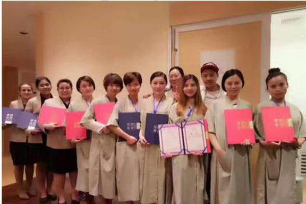 阿丽丝韵皮肤管理加盟费