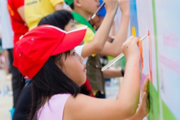 起跑线美术中心加盟费