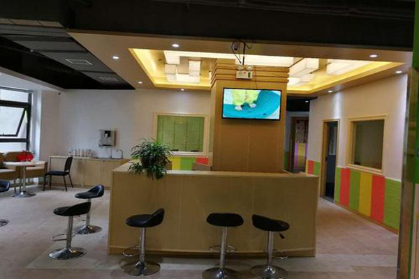 翁亦奇全纳教育加盟费