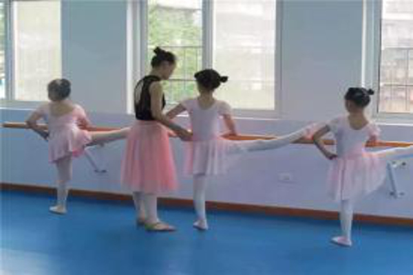 千之菩苗舞蹈培训加盟费