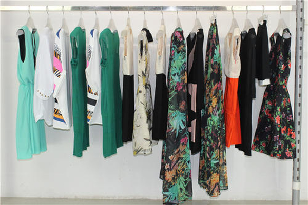 摩达女装加盟费