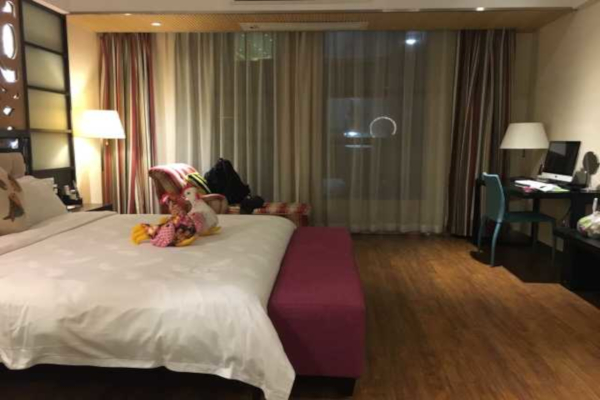 蓝雀精品艺术酒店加盟费