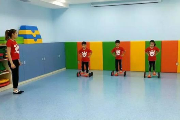 众艾感统早教加盟店