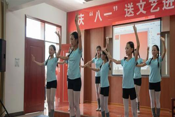 宋伟舞校加盟费