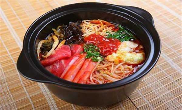 味之王过桥米线加盟店