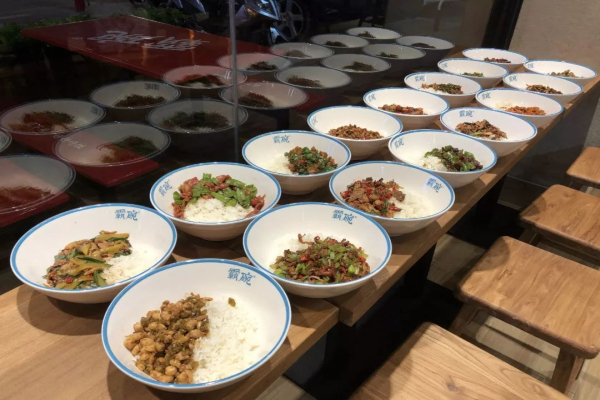 霸碗盖码饭加盟费