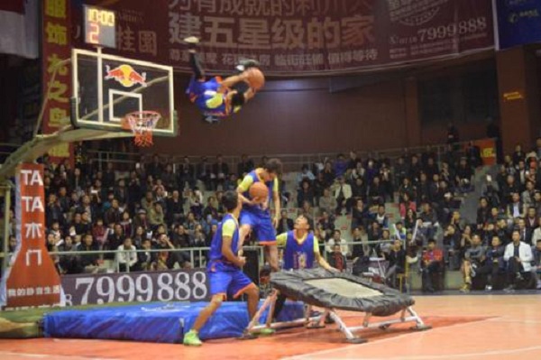 美国篮球学院加盟