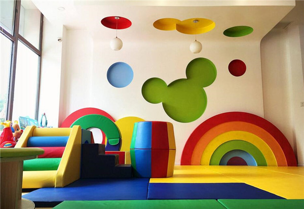 虫洞双语学前中心加盟店